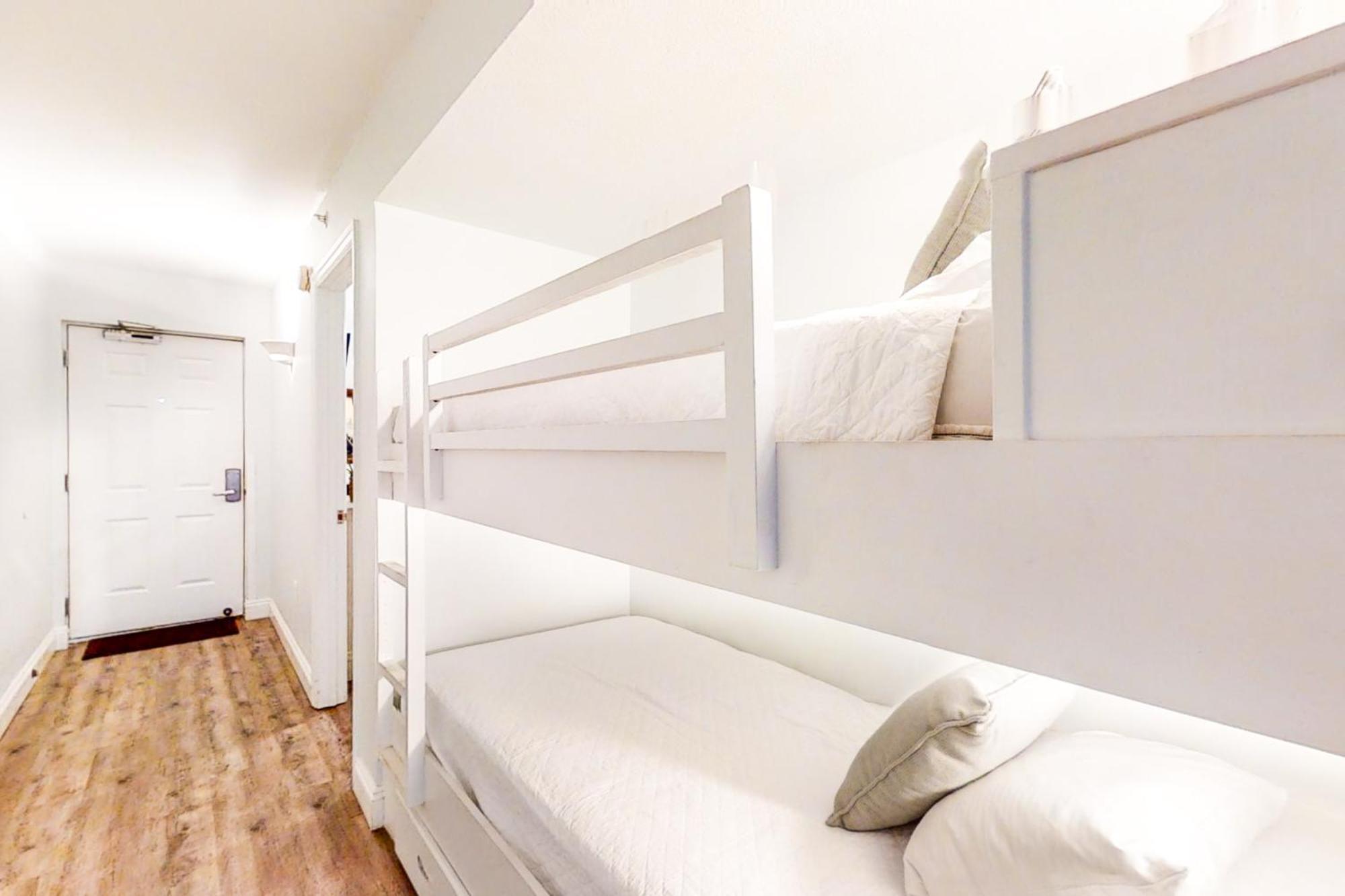 Pelican Beach Resort Destin Bilik gambar